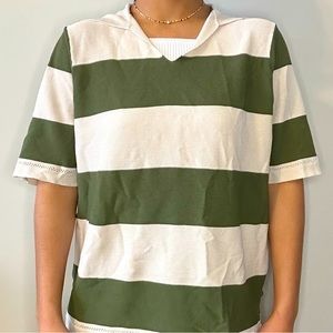 STRIPED COLLARED V-NECK T-SHIRT